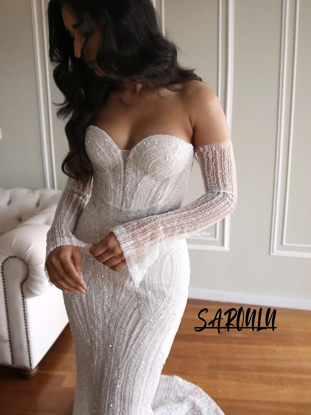 Abito da sposa a sirena di lusso Abito da sposa personalizzato Abito da sposa lucido con spalle scoperte Abiti da sposa lunghi fino al pavimento Abiti da sposa