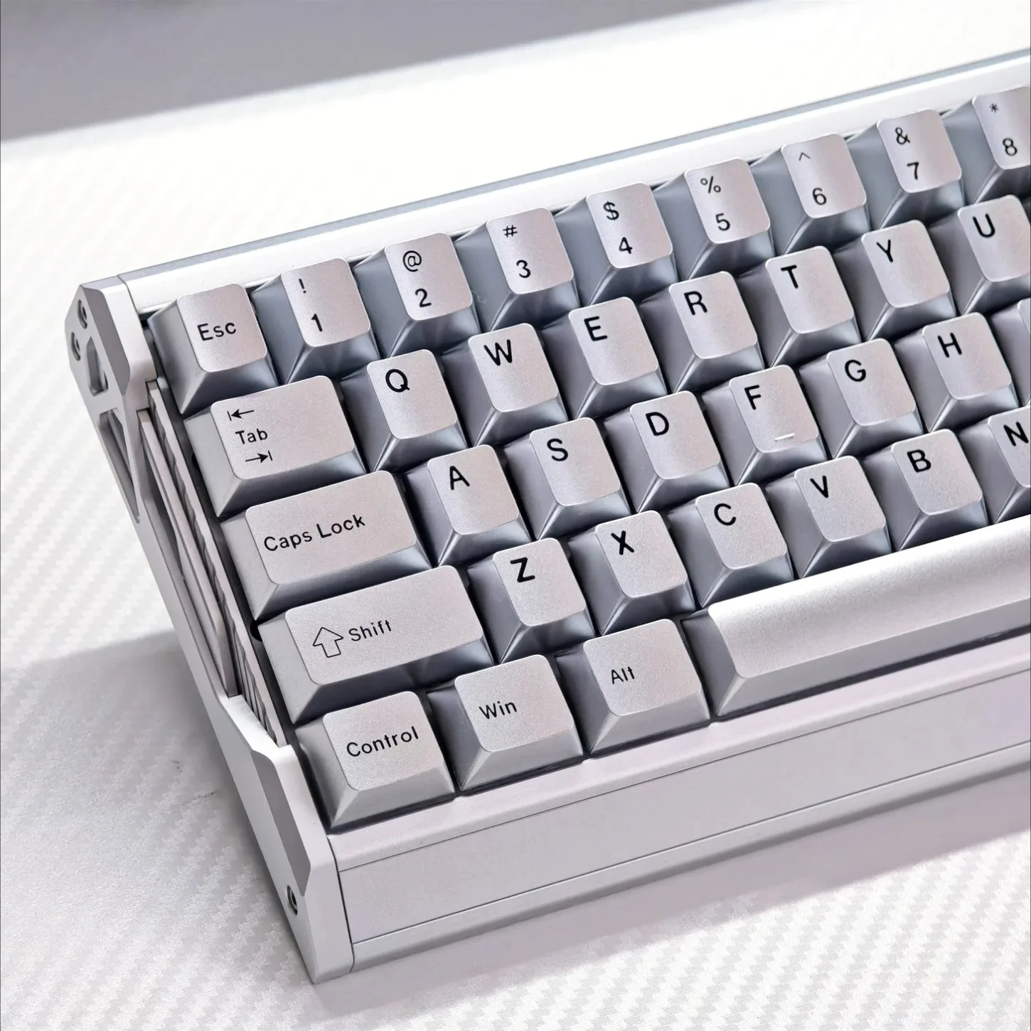 

115 Keys Silver PC Keycaps Cherry Profile Minimalist Metallic Feel Keycap Set Compatible with Mechanical Keyboard