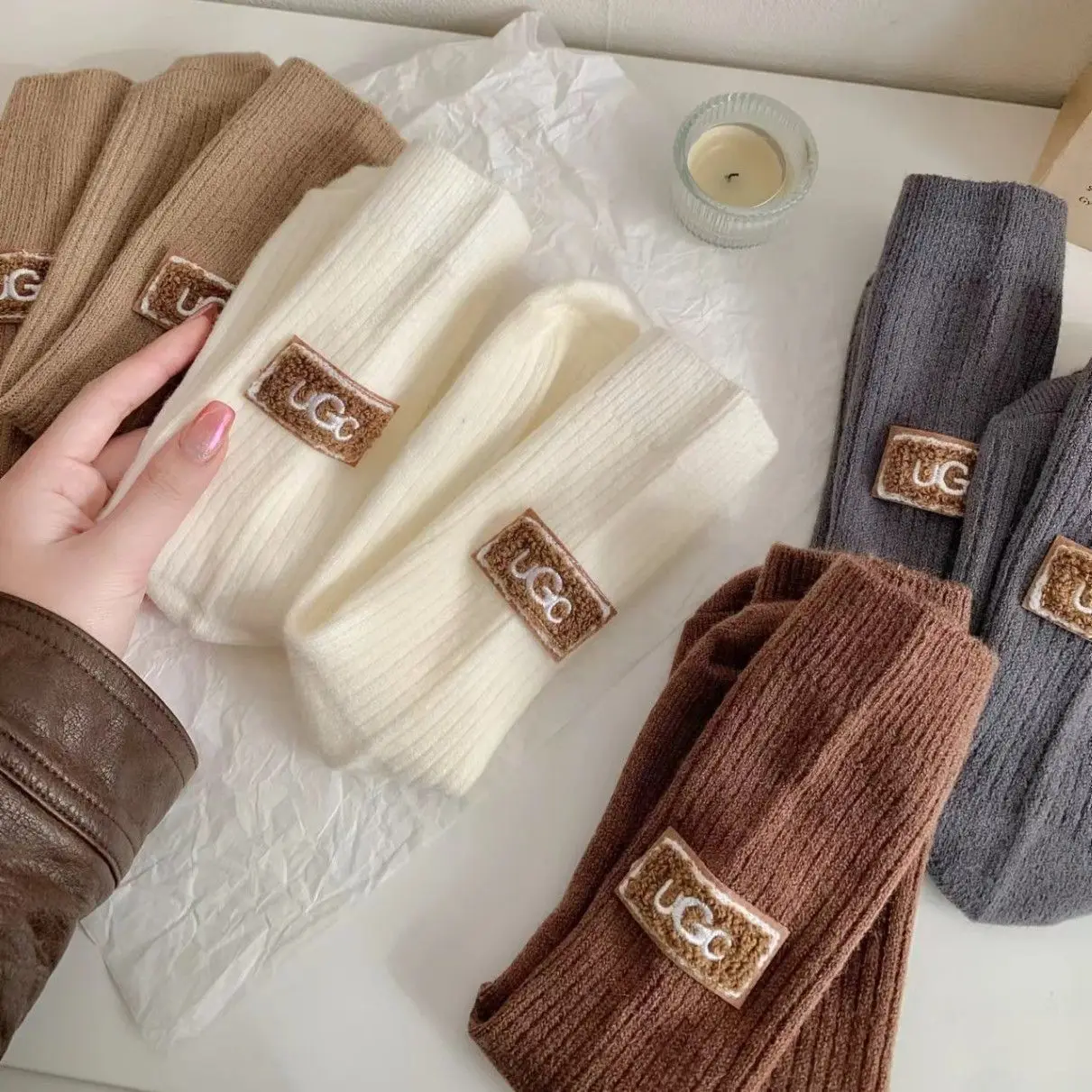 

Women Letter UGC Labeled Socks Winter Warm Fleece Thick Mid Calf Socks Korean Ins Trend