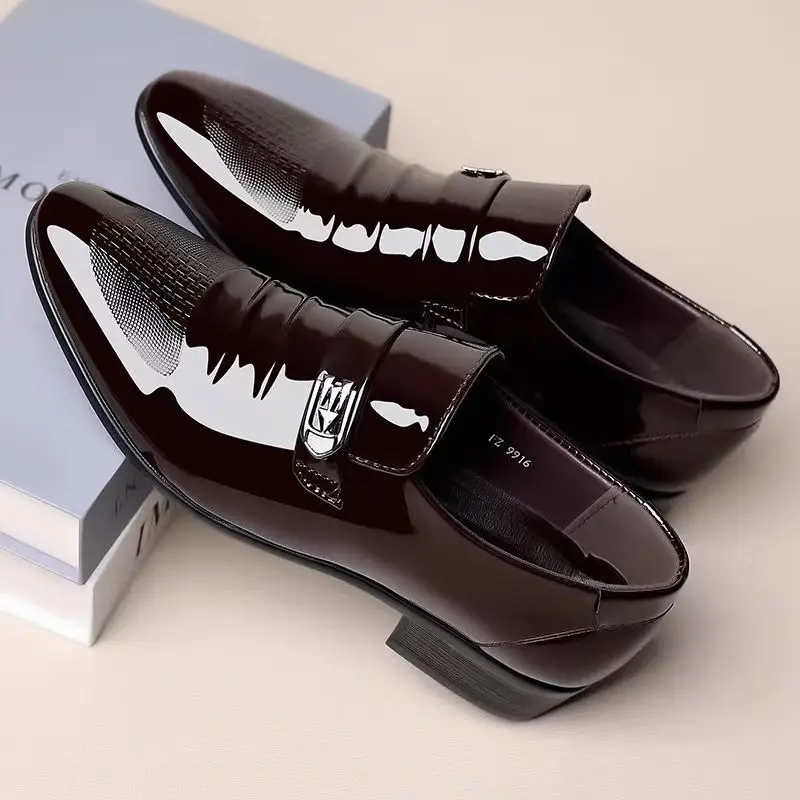 Dress Shoes Man Patent Leather Spring Autumn Bright Upper Pointed Toe Social Shoe for Men Casual 2025 Trend High Quality Fashion