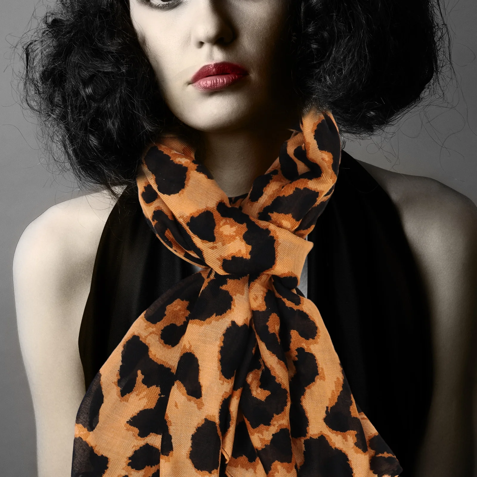 

Tassel Shawl Scarf Women Leopard Print Silk Scarves Soft Comfortable Seasonal Party Beach Travel Air Conditioning Room Gift Sun