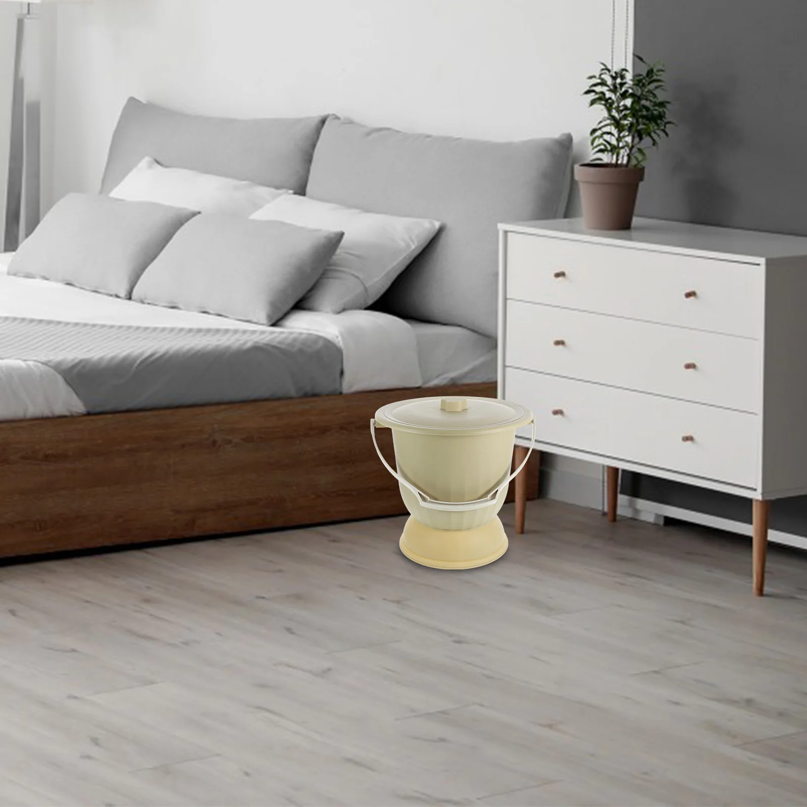 المبصقة البلاستيكية المحمولة مع غطاء دلو البول للبالغين المسنين المعوقين الحوامل السفر وعاء غرفة مريحة