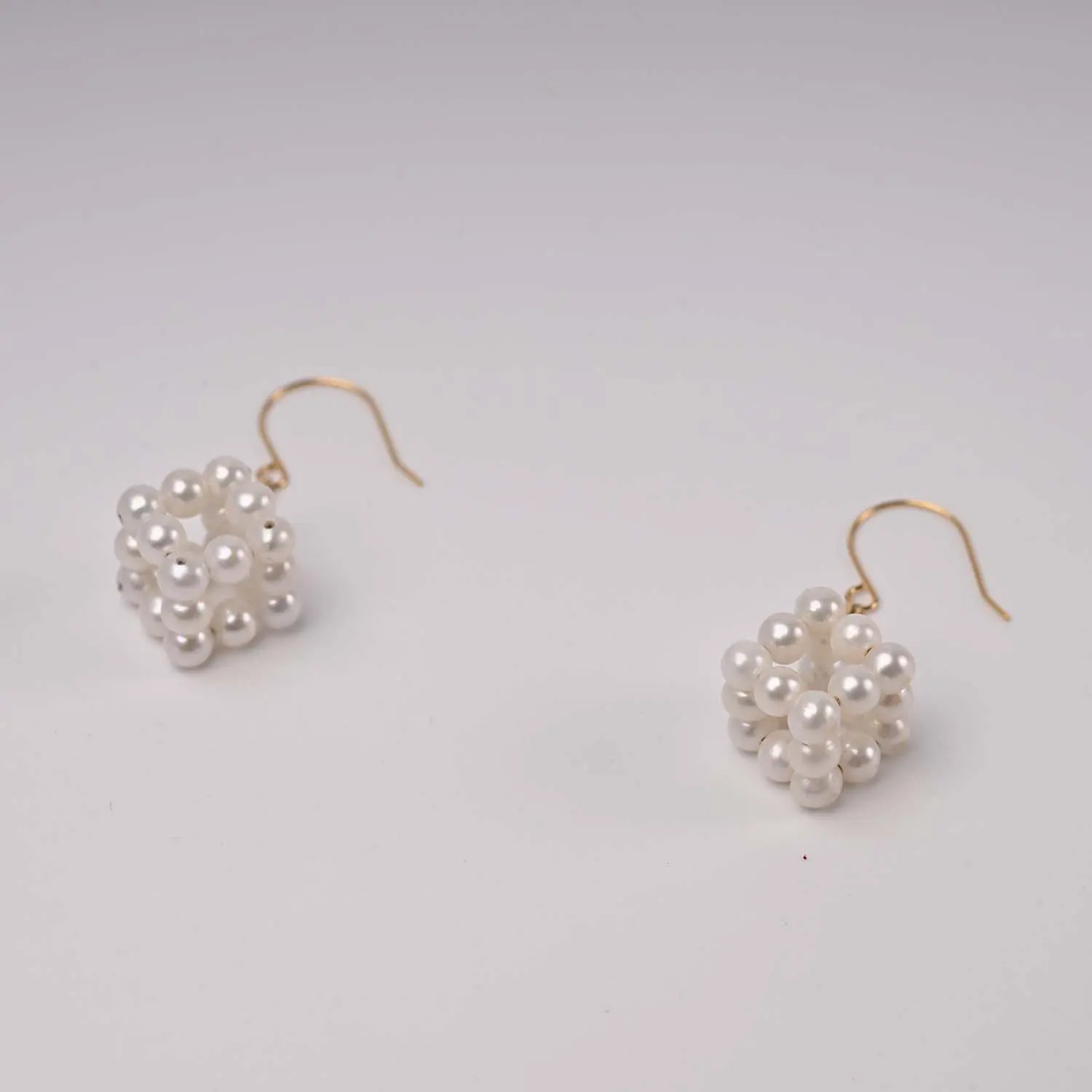 

18K yellow gold earrings drop natrual freshwater pearl au750 white Original Design Versatile Light Luxury Fashion E1034