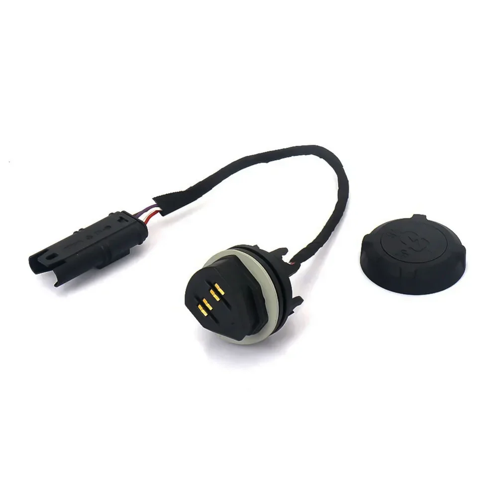 

DIY Assembly Charger Motorcycle USB Charger Outdoor Riding Accessories ABS Material Built-in USB Port Compact Design