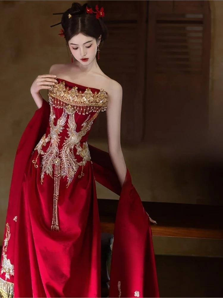 

New Chinese-style heavy industry toasting embroidered dress