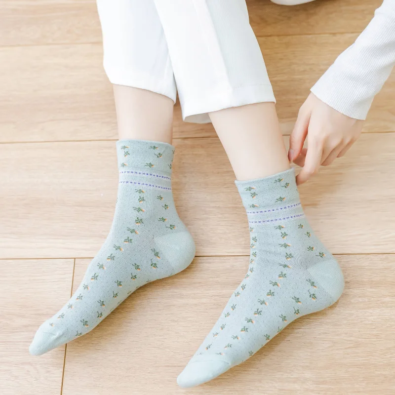 1 Pairs of  Designer Socks Tulip Creative Comfort and Breathable Woman Socks  Kawaii Harajuku Socks Women Cotton