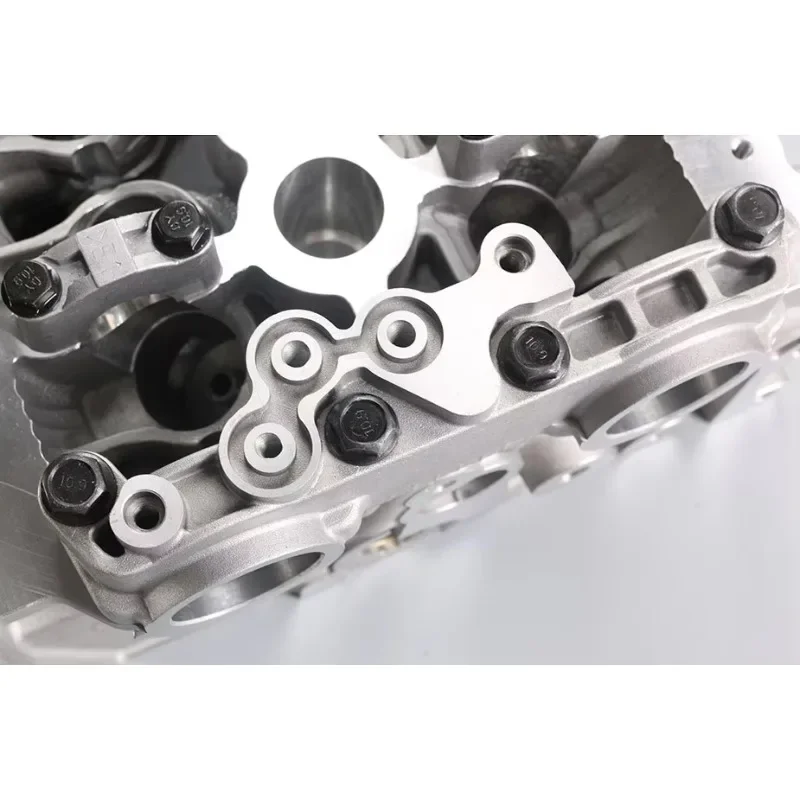 رأس اسطوانة عالي الجودة G4FG 1.6 محرك فارغ 4 صمام 1591cc مجموعة رأس الأسطوانة لشركة Hyundai Kia 22100-B200