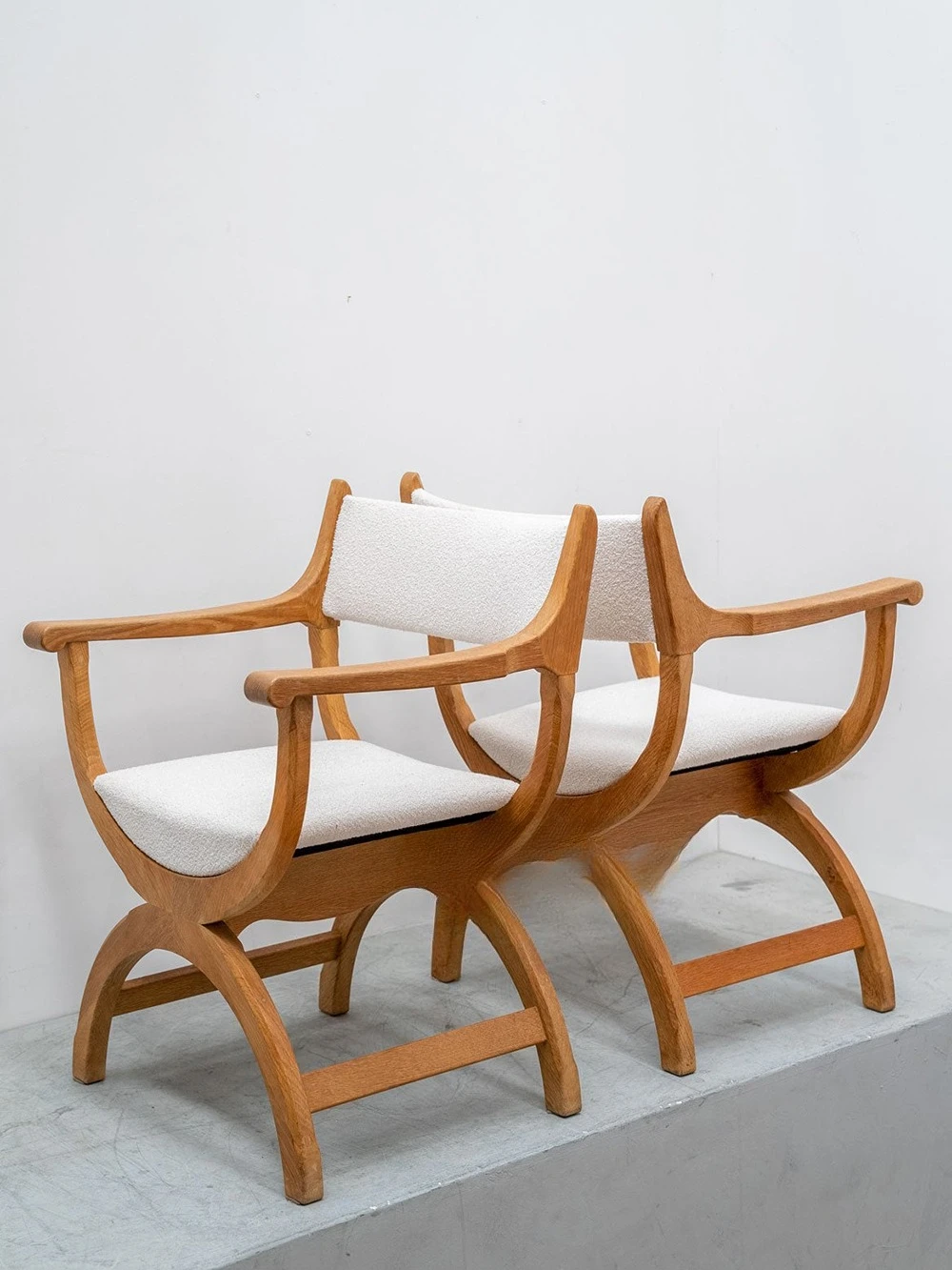 Medieval lamb wool solid wood leisure chair bedroom makeup chair designer retro single sofa chair