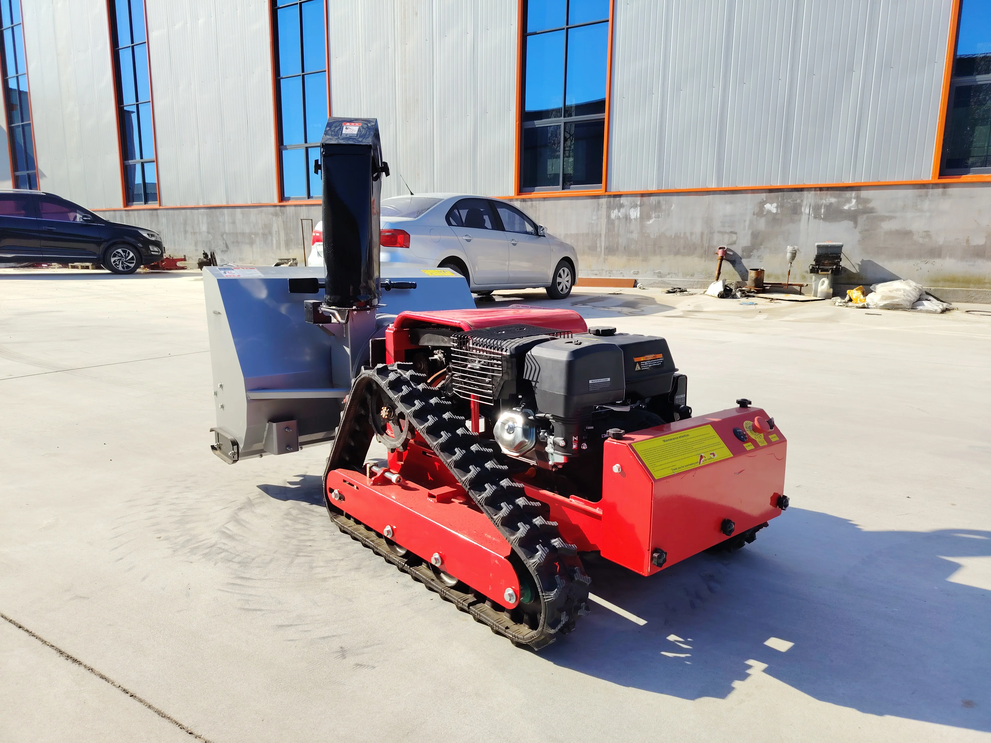 

Electric Remote Control Lawn Mower Grass Cut Shred Bulldoze Snow Blow Multifunctional RC Garden Tool for Outdoor Yard Farm Use