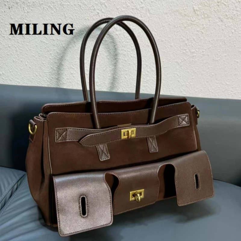 2025 Women Gold Silver Lock Motorcycle Bags Nature Leather Large Capacity Portable Underarm Bag for Casual Commuting Tote Bag