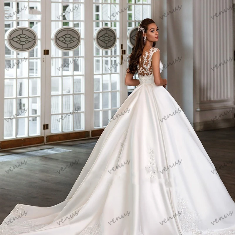 Vestidos de casamento modernos cetim vestidos de noiva cintas de espaguete sem costas vestidos de baile glamourosos robes de novia personalizado 2025