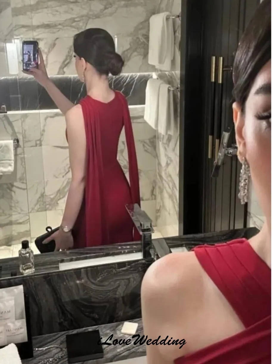 Czerwone Eleganckie Sukienki na Bal Bez Rękawów 2025 Sukienka na Wesele dla Kobiet Gości Plisowane Suknie Formalne Długie do Podłogi Gala Szyte na Miarę