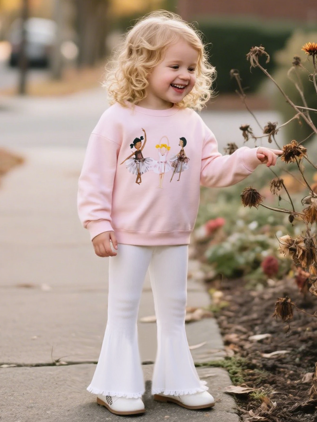 

Girl's off shoulder hoodie and leggings set with cute dancing animal patterns - Spring and Autumn Outdoor Leisure Style