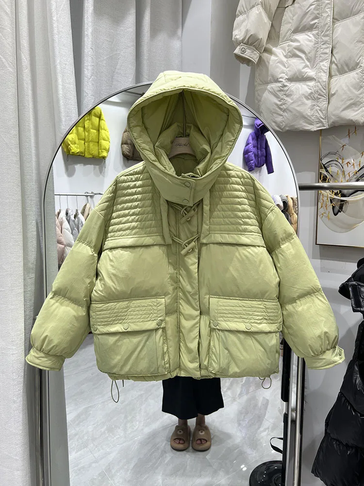 2023 Winter New Down Jacket Female Short Hooded Collar Warm Hundred And Thick Horn Buckle White Duck Down Lady Coat Tide