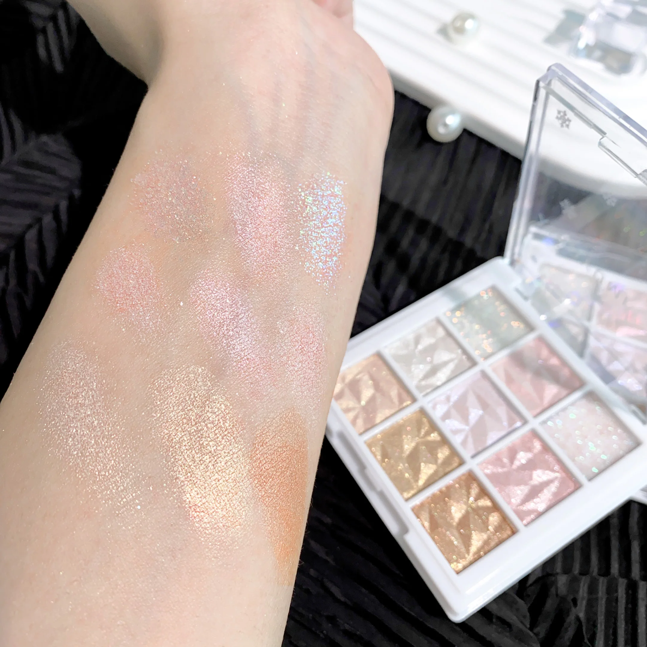 Paleta de sombras de ojos de 9 colores con copos de nieve navideños, brillo mate, resistente al agua, de larga duración, segura, unisex, maquillaje festivo