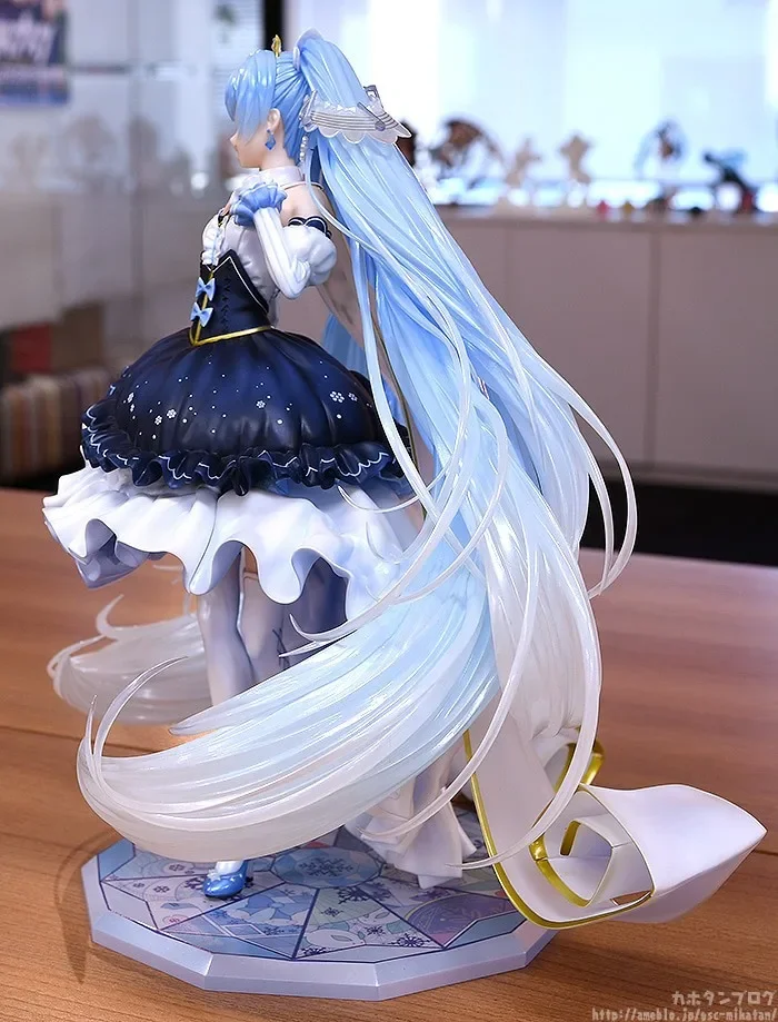 Hatsune Miku Snow Future GK Beautiful Girl Snow miku