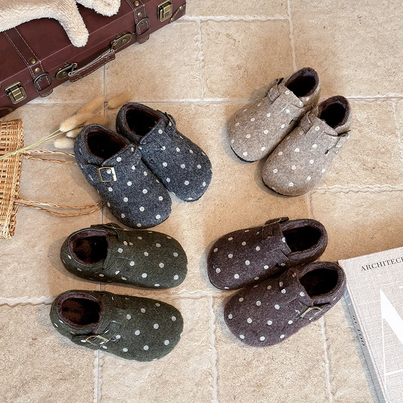 Toddler Girls Fuzzy Leather Shoes with Polka Dot 2026 New Winter Kids Plush Lining Loafers Non-slip Simple Retro School Footwear
