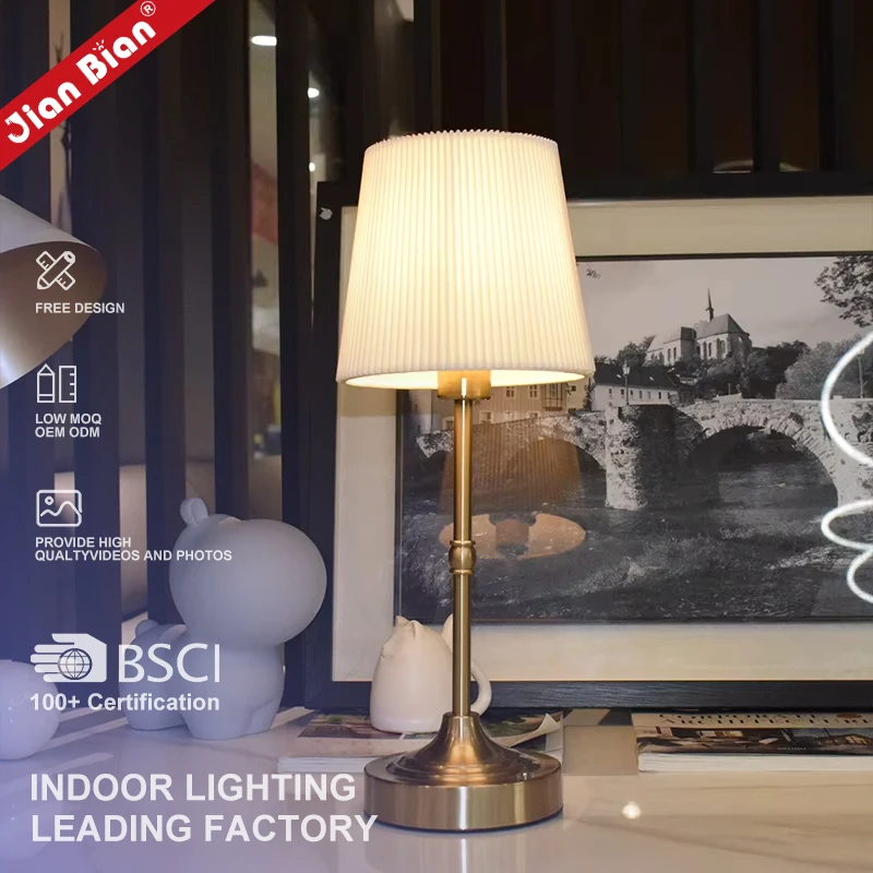 Mesita de noche, comedor, Control de Sensor táctil, brillo de 3 niveles, luz LED de mesa de Metal inalámbrica, lámpara de escritorio con pantalla de tela portátil