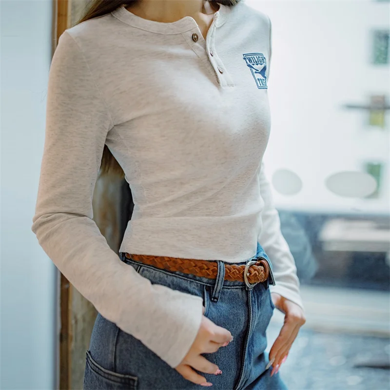 Maden Printed Henley Long Sleeve T-Shirt Women\'s Spring Light Gray Basic Layering Tee Slim Fit Casual Top Versatile Pullover