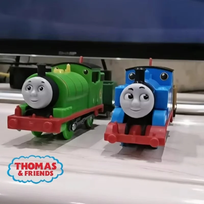 

Genuine Thomas And Friends Magnetic Train Set With Gordon And Henry Locomotives Kids Compartment Model Cars No Battery Required