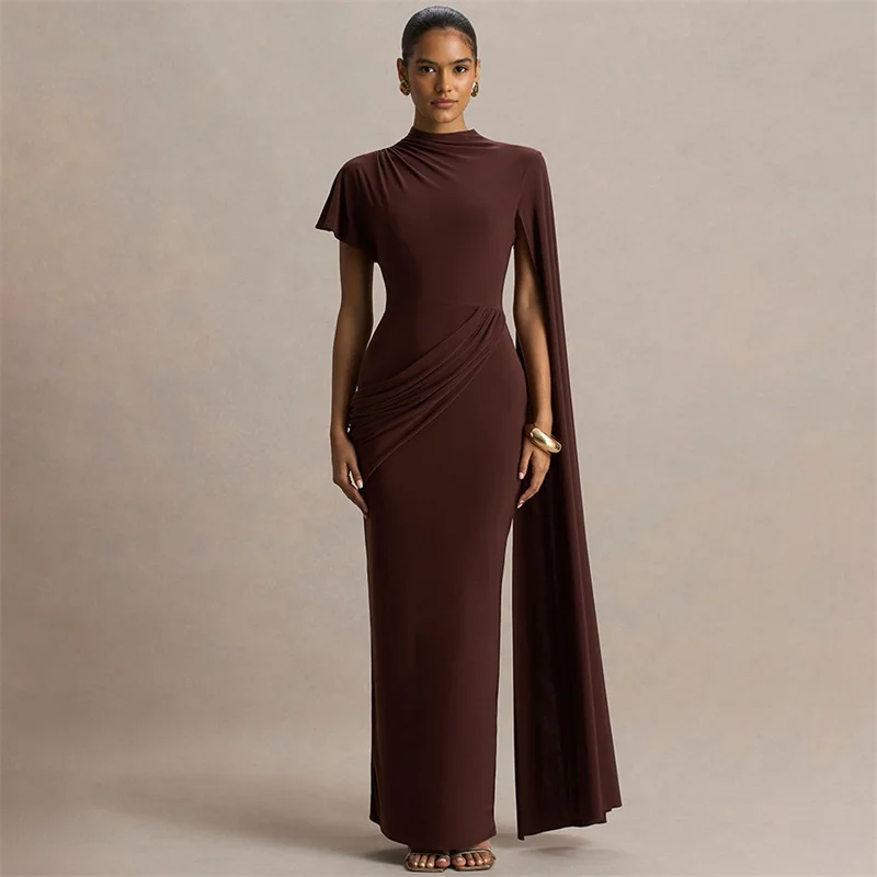 فستان حفلة موسيقية بني أبيض كيب ملفوف مثير بأكمام قصيرة وغمد طويل لحفلات الزفاف الكشكشة رداء رسمي لحفلات الزفاف وأعياد الميلاد