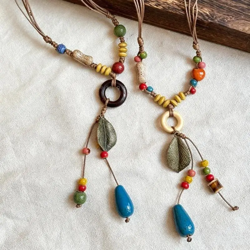 Neue Halskette im chinesischen Stil mit Keramikperlenanhänger für Damen, runde Blattform, lange Pulloverkette, ästhetischer Schmuck, Geschenk – Detail 3