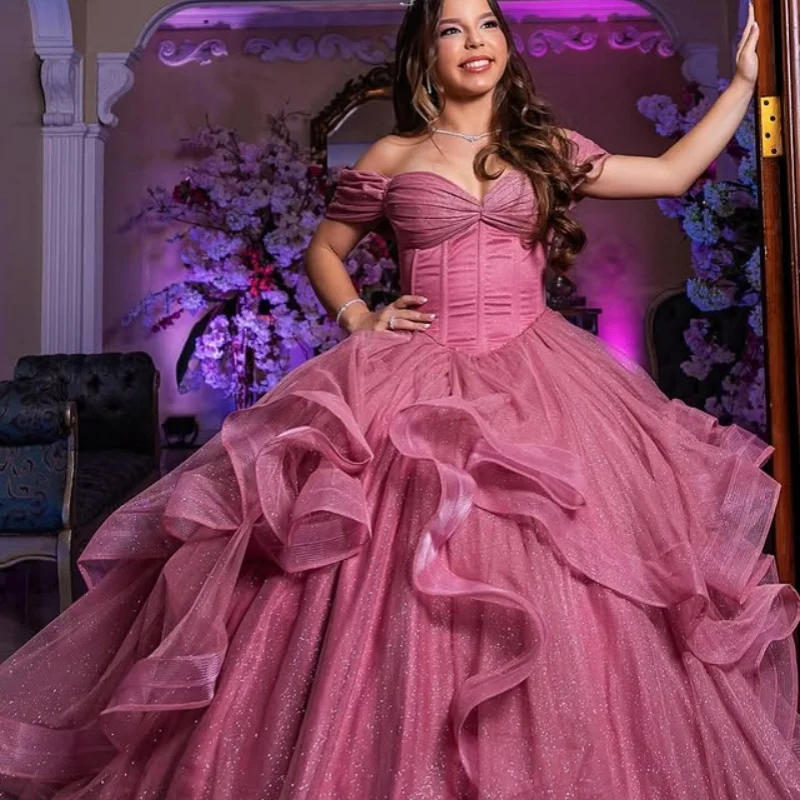 

Блестящее розовое платье Quinceanera, кружевное блестящее платье с наклейкой, многослойное тюлевое платье с рюшами, платья de 15, Quinceanera ﻿ Индивидуальный