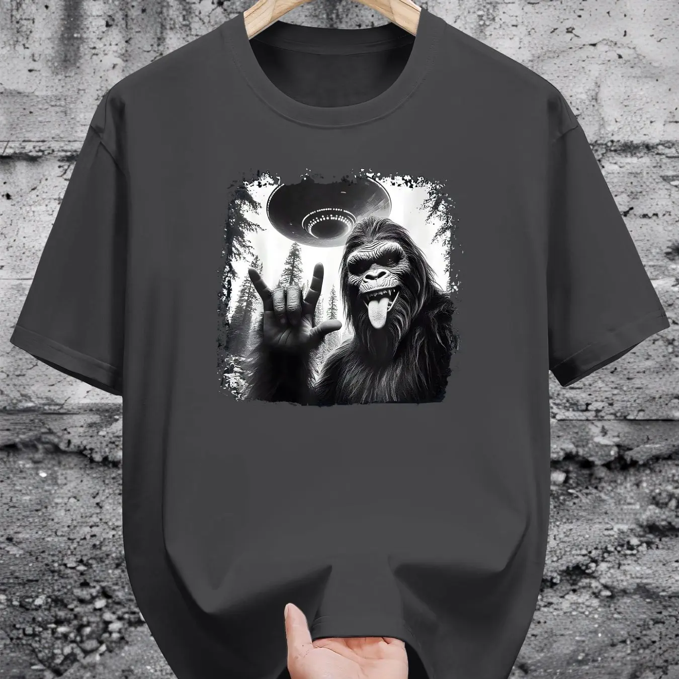 تي شيرت رجالي برسومات قطنية - تي شيرت Bigfoot Alien Abduction Design كاجوال صيفي قصير الأكمام مريح وناعم يسمح بمرور الهواء #4