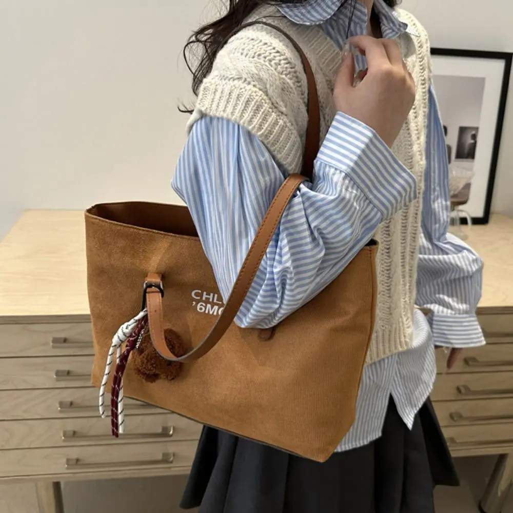 

Модная сумка-тоут из искусственной кожи в корейском стиле, однотонная сумка с буквами для подмышек, универсальная большая вместительная замшевая сумка на плечо для девочек