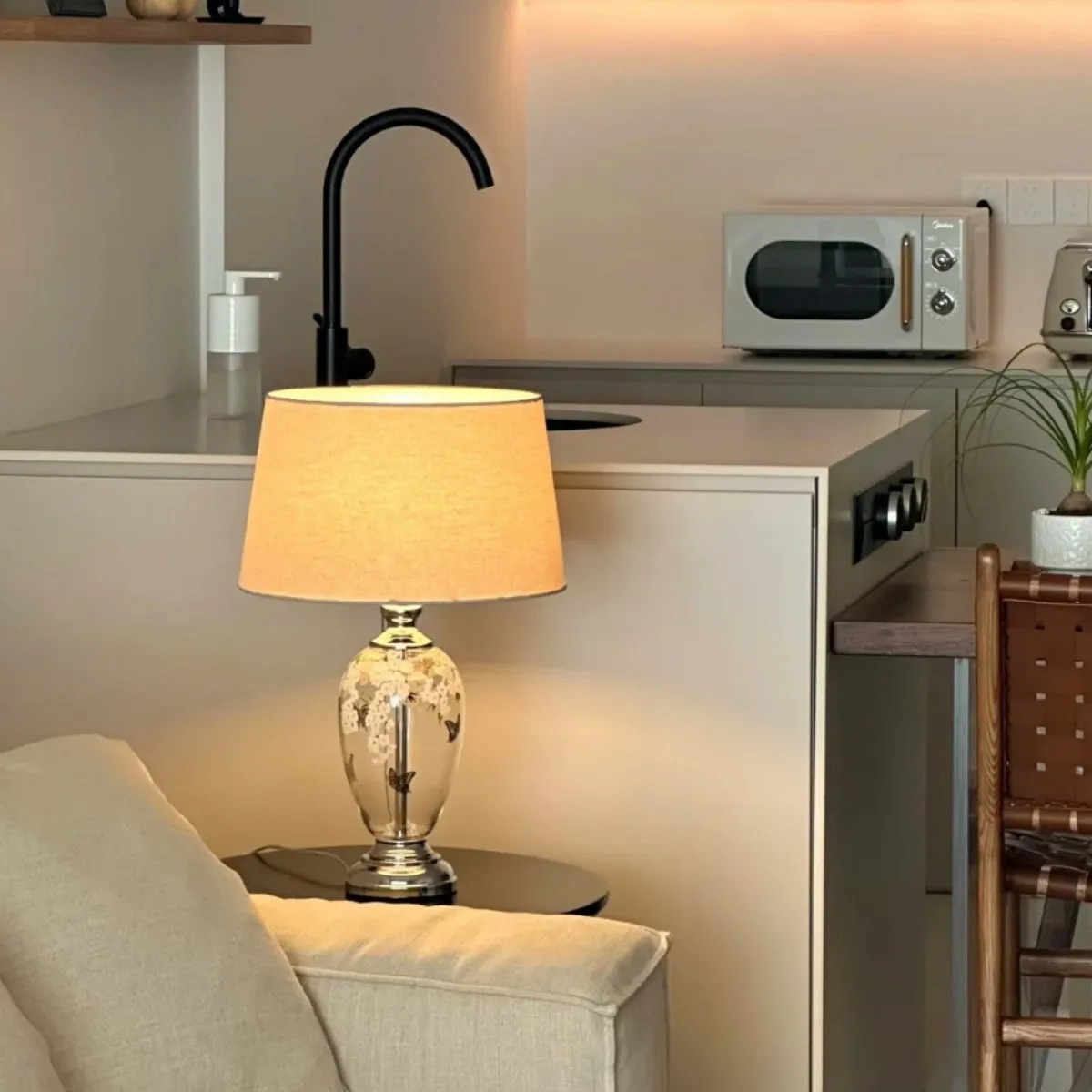 

Ambient light premium glazed bedroom bedside lamp new Chinese retro vase lamp, decorative desk lamp