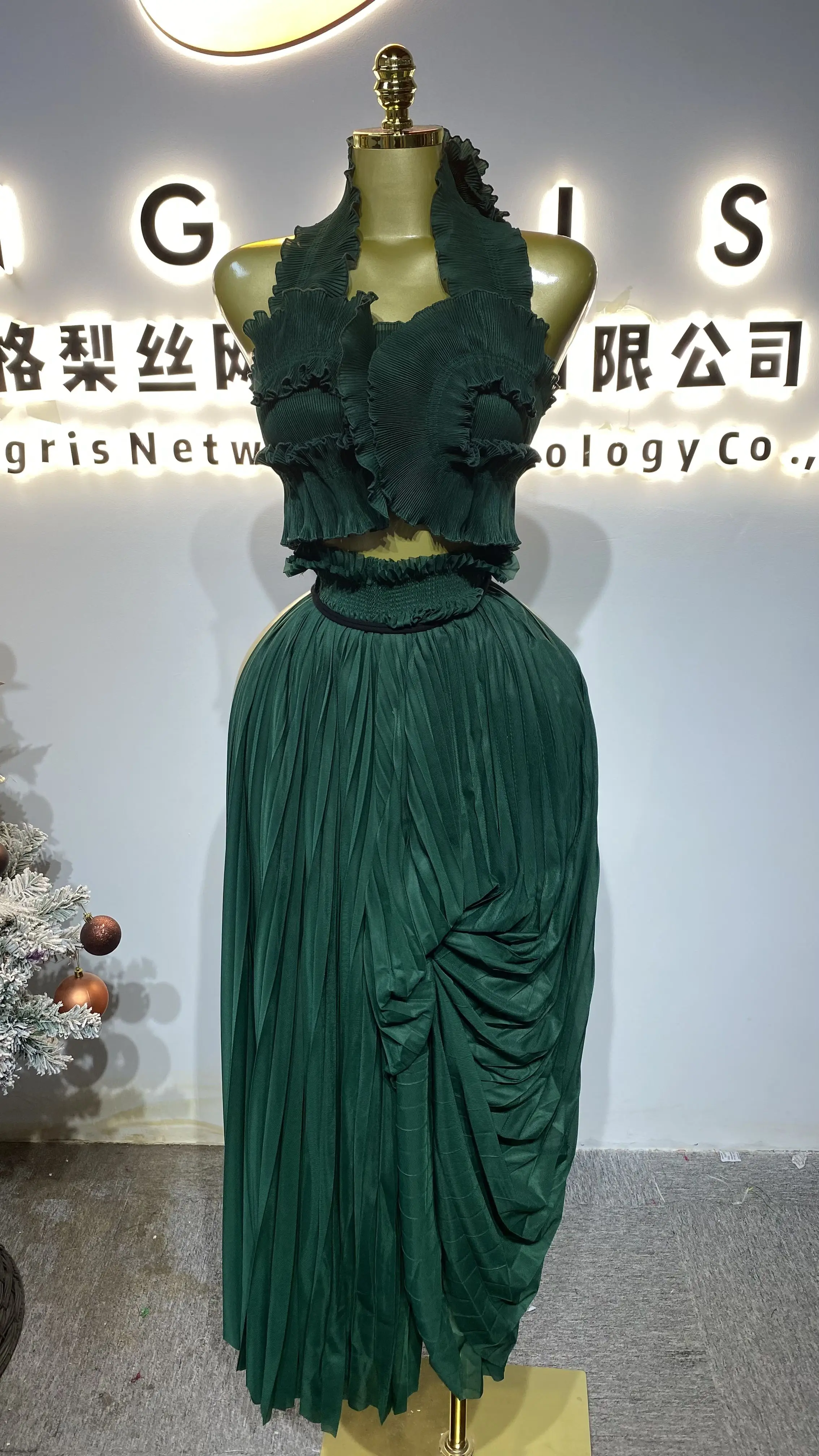 

European and American style women's summer matching set: belted pleated top + high-waisted pleated skirt-GZXX242