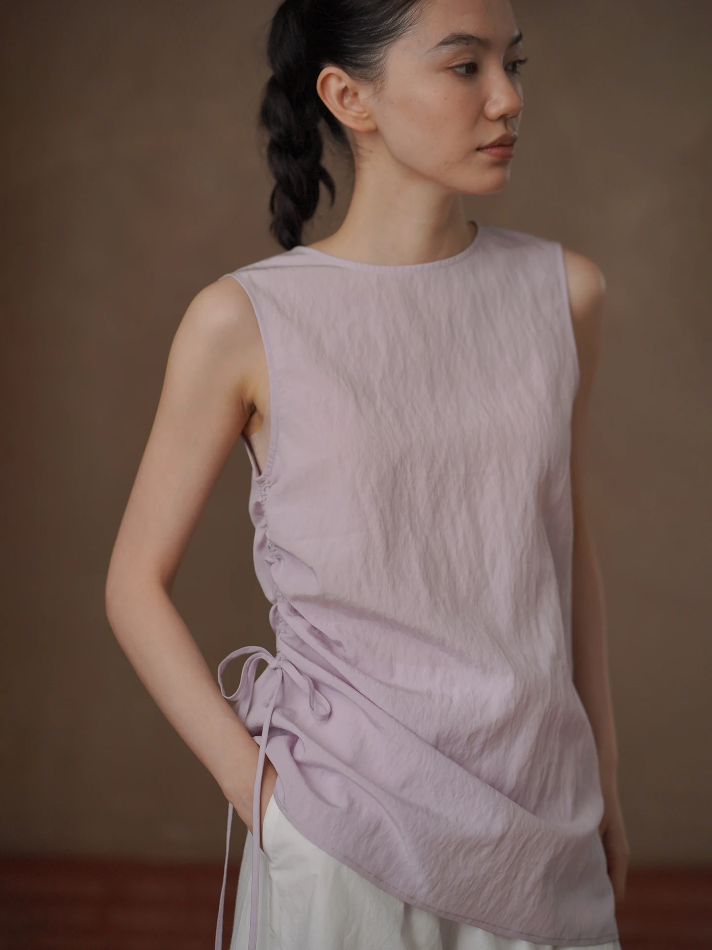 Hacikis Miss Soft Light Mist Folded Texture round Neck Loose Slimming Side Drawstring Waistless Sleeveless Vest Summer Commut...
