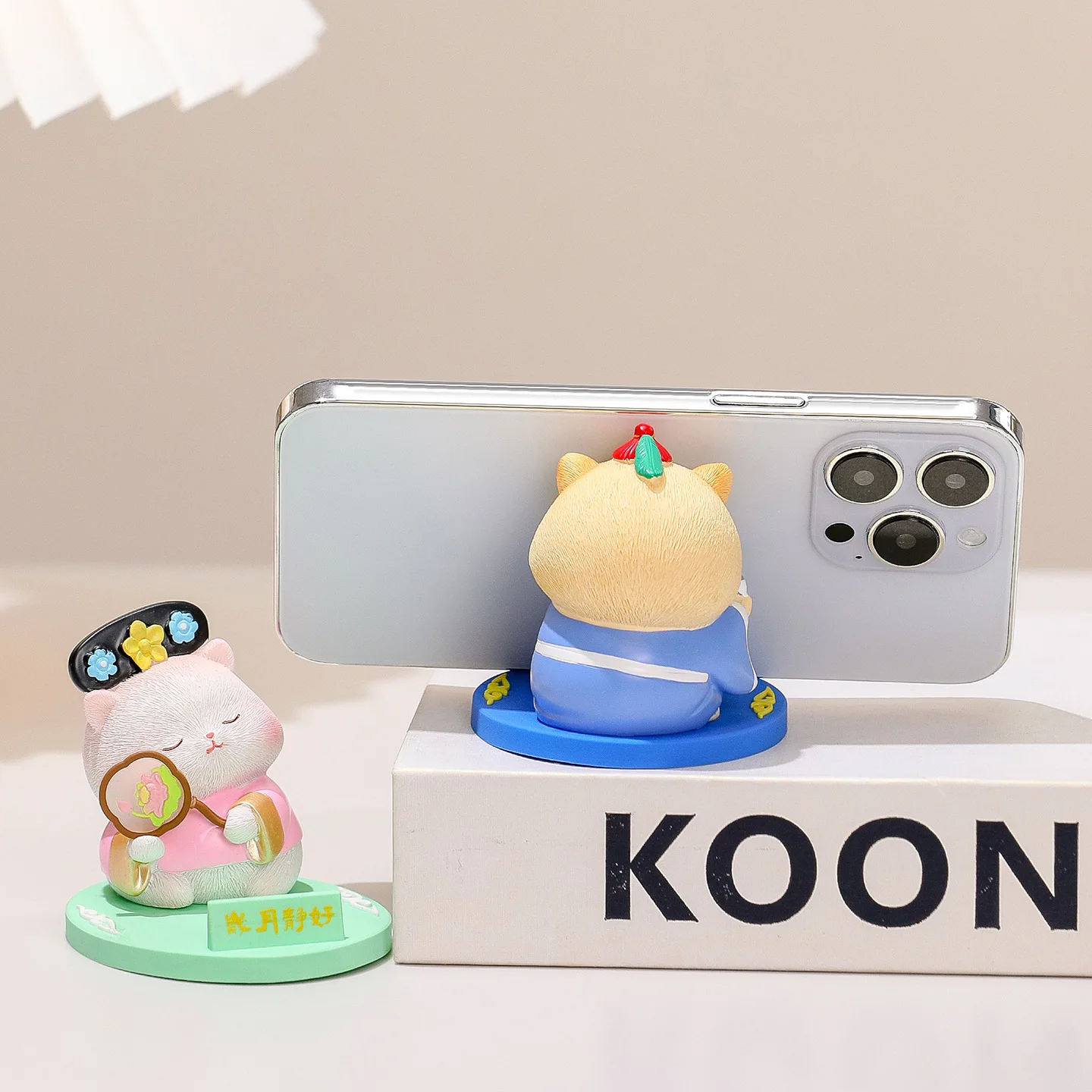 Креативная подставка для телефона с милым питомцем Meow Meow, украшение для офиса, ленивый планшет, украшение для рабочего стола для iPhone 17 16, держатель для телефона