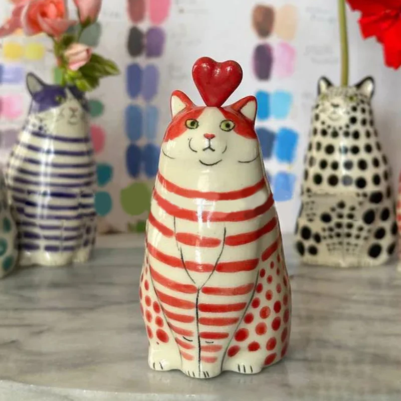 Vase | Resin Crafts Polka Dot Cat Vase For Cat Lovers