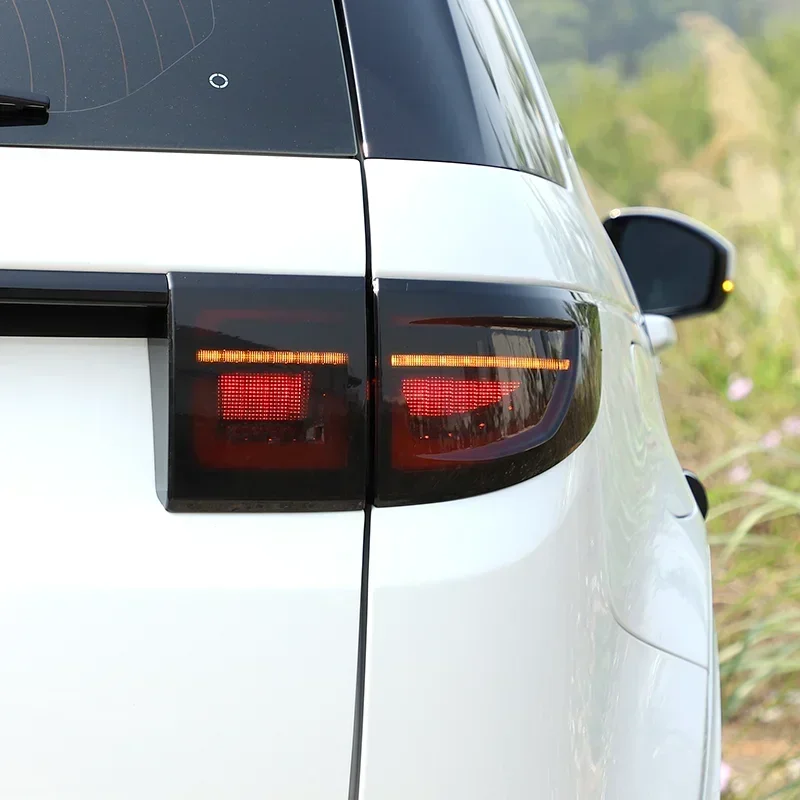 

For Land Rover Discovery Sport 2020-2022 ABS Blackened Car Rear Lamp Shade Brake Indicator Light Reversing Tail Lamp Cover Trim