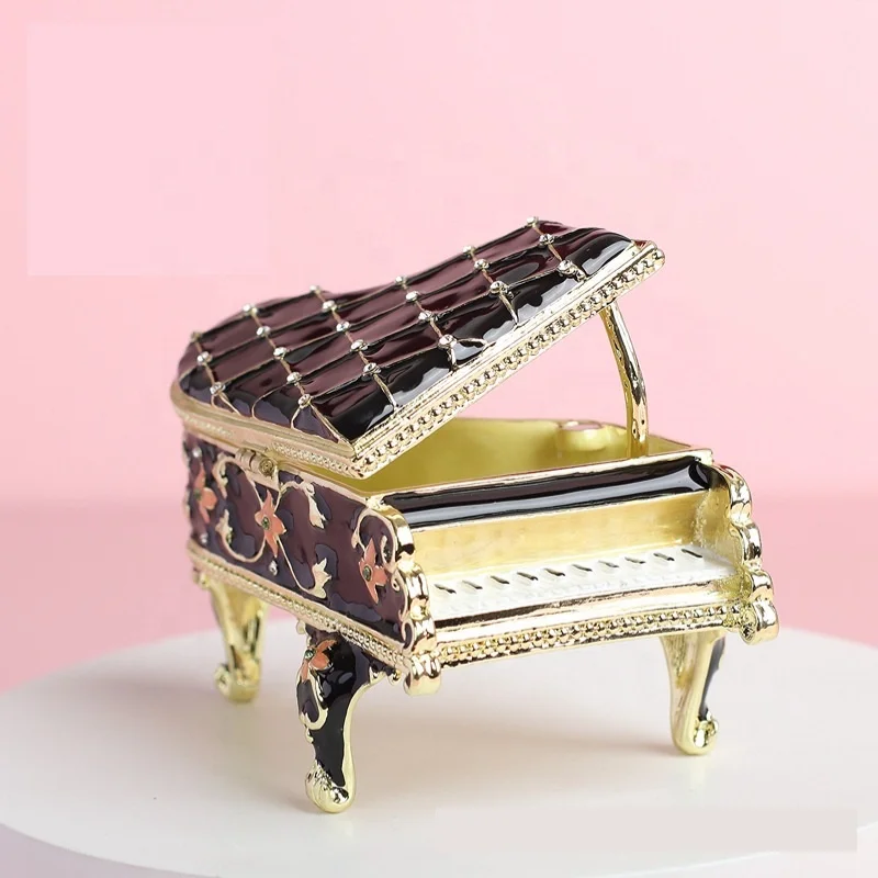 

2024 Creative New Design Light Luxury European Style Piano Metal Enamel Jewelry Box for Home Decoration