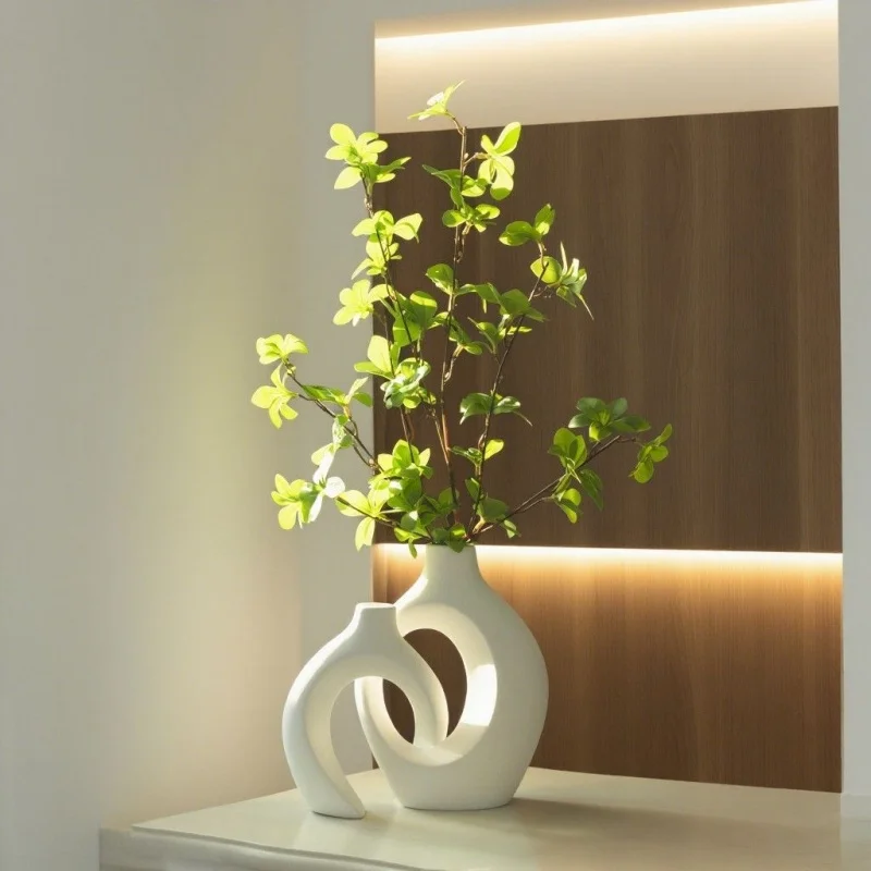 Ein Satz umarmender Vase, Ornamente, Heimdekoration, Ornamente, Kunststoffvase, Trockenvase, Büro, Eingangsschrank, dekorative Vase