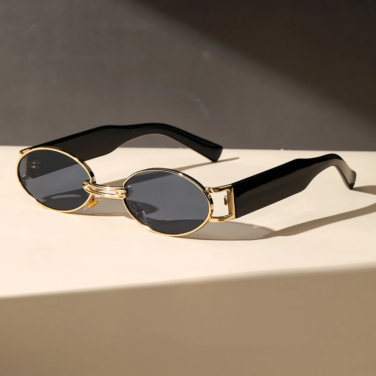 1PC Unisex Kunststoff Mode Oval Rahmen Sonnenbrille Für Straßenfotografie Und Strand Reise Party Fahren Zubehör
