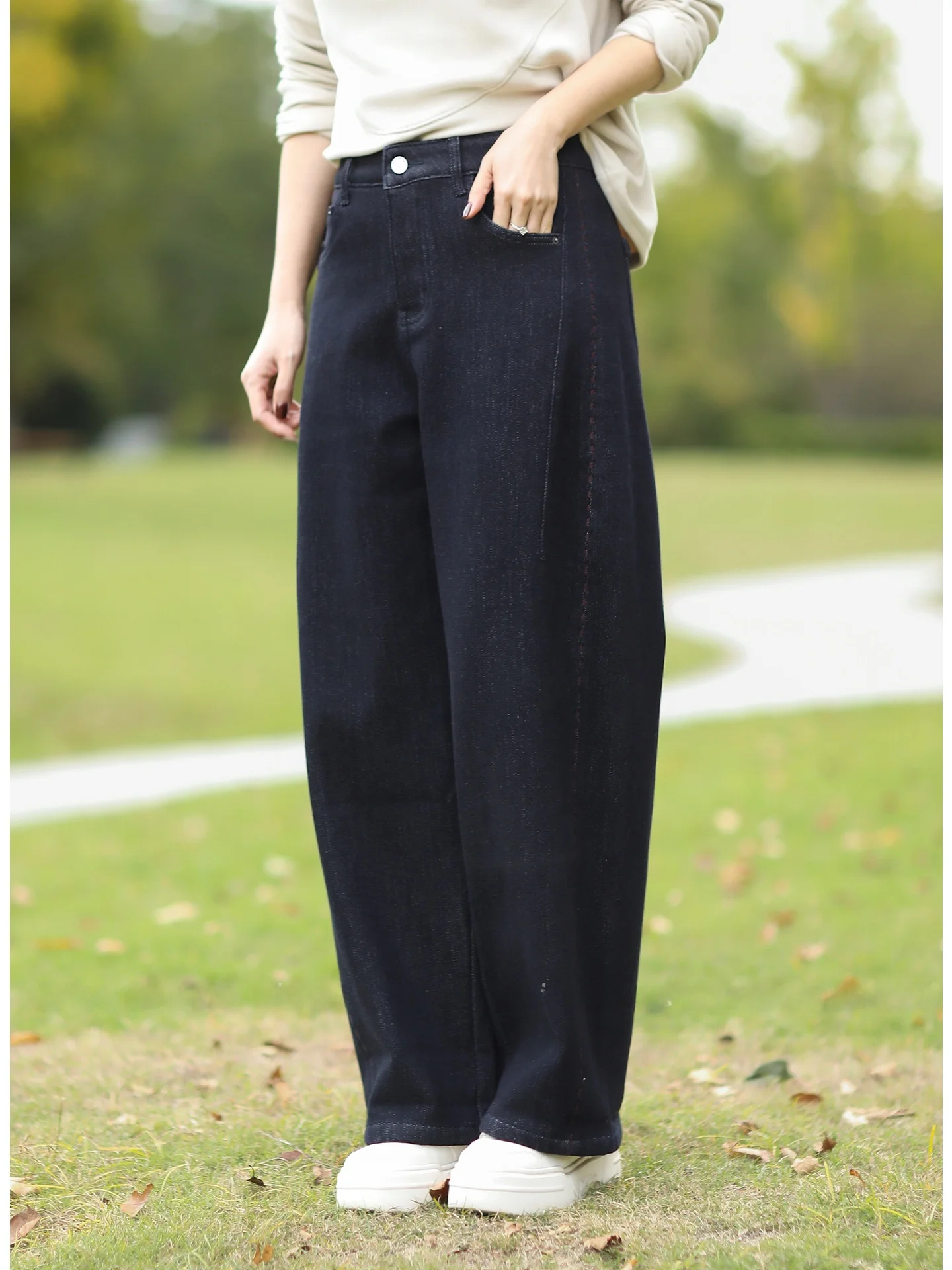 

Утепленные джинсы свободного кроя с флисовой подкладкой для женщин, с высокой талией, на пуговицах, зимние, модные, больших размеров, универсальные, стройнящие