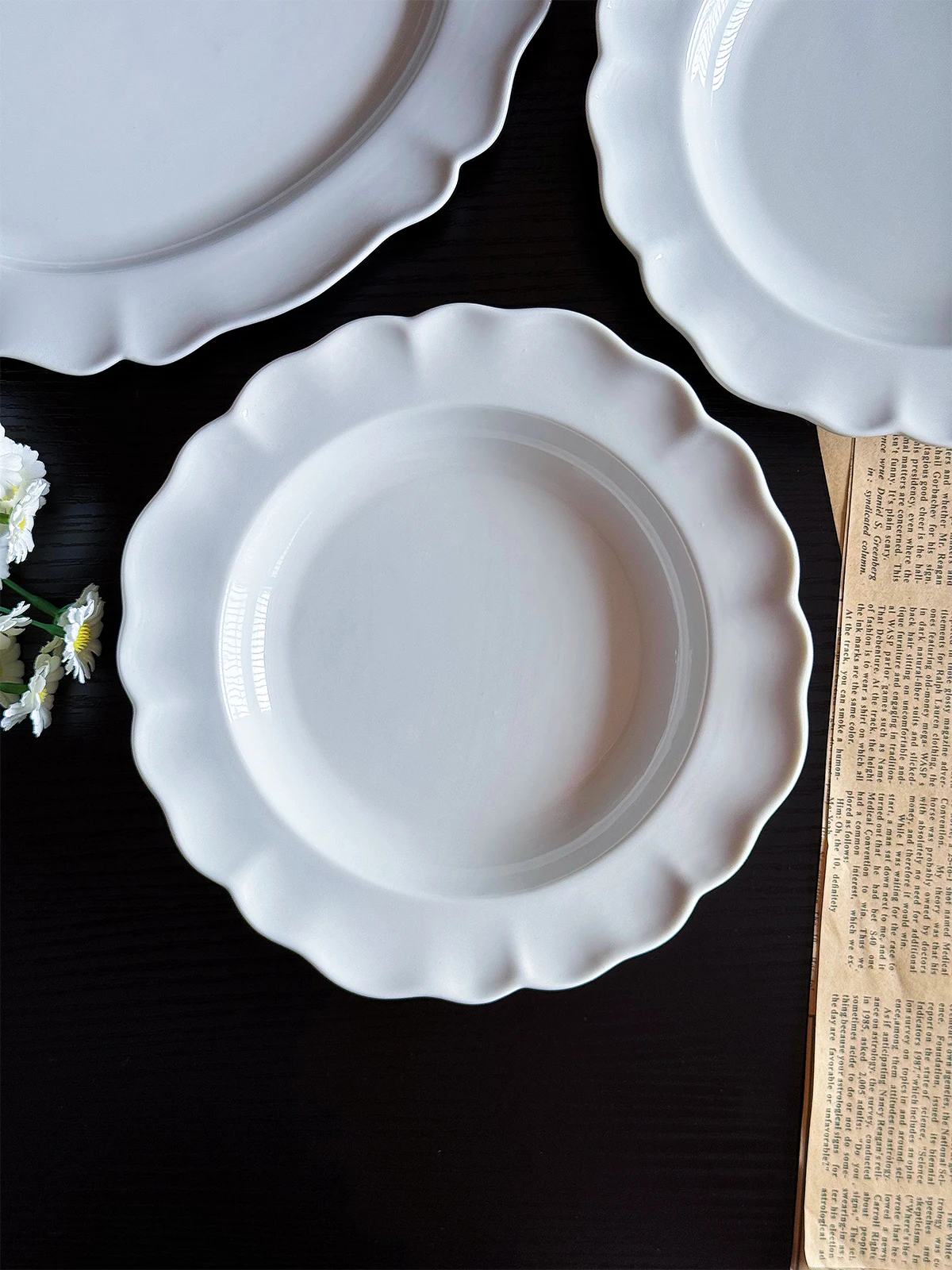 

Pure White Ceramic Pasta Plate Underglaze Color Oval Deep Dish Dining Plate Home Use Dishwasher Safe Ins Style Design