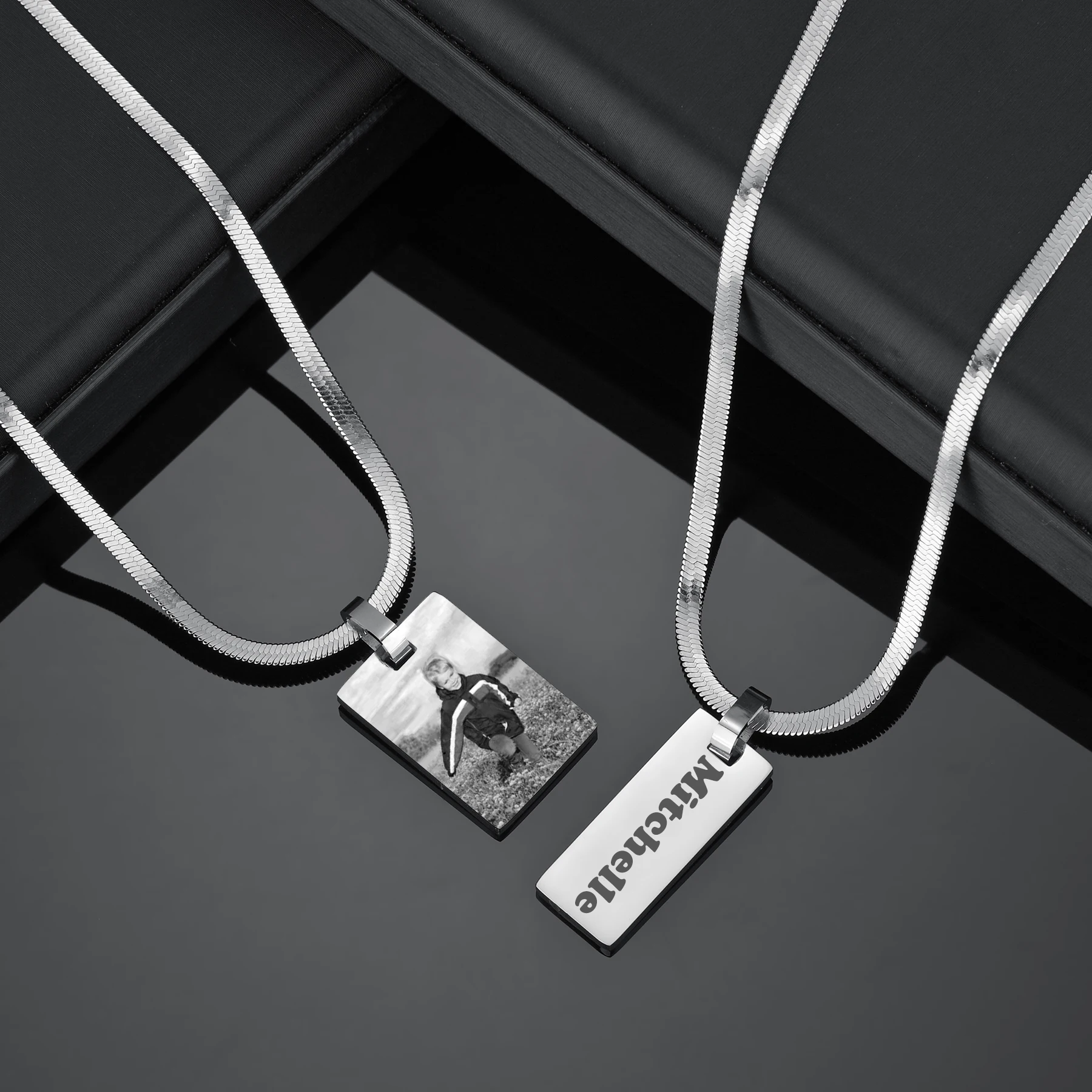 Atoztide Personalized Engrave Picture Name Necklace Stainless Steel for Women Strip Heart Blade Chain Pendant Jewelry Gift
