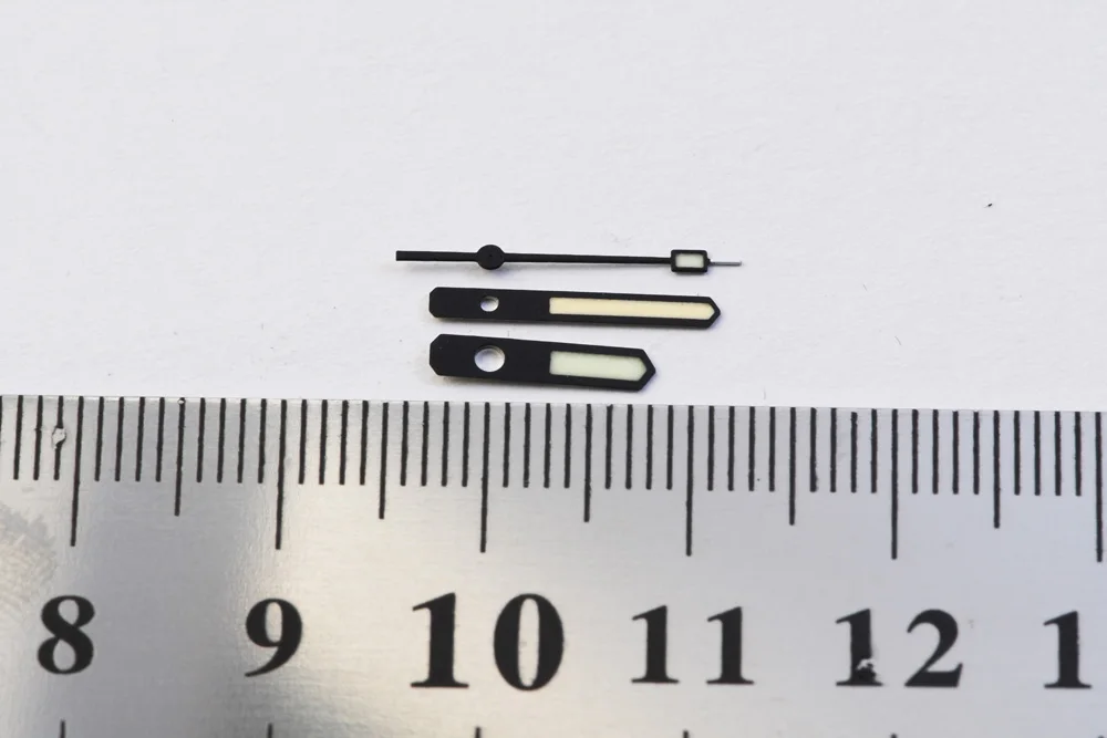 Schwarze Uhrzeiger für NH35/36A, superleuchtend, SKX 6105–8110, passend für Seiko Automatikwerk, Uhrenzubehör – Detail 1