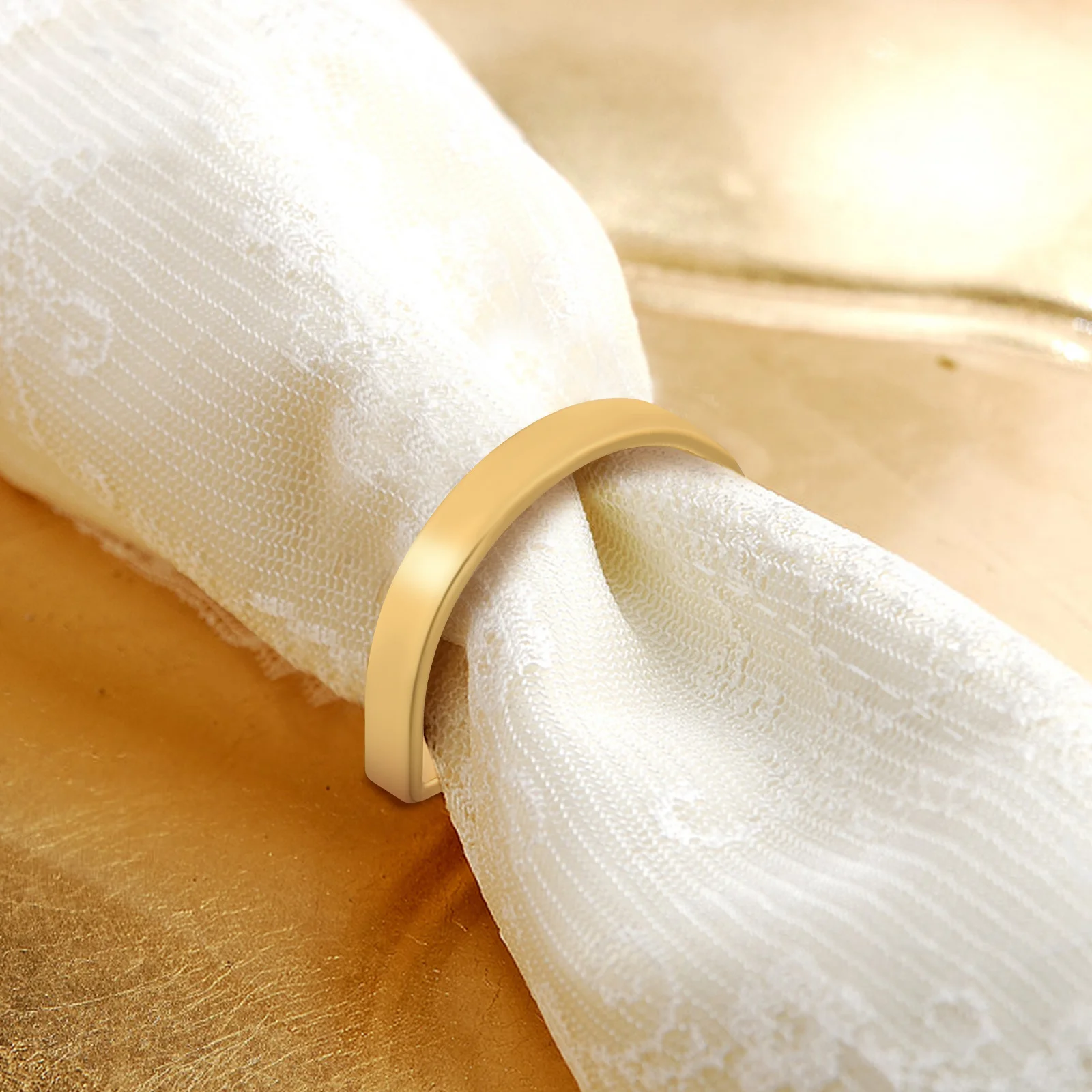 

8Pcs Napkin Rings Zinc Alloy D-Shaped Strong Napkin Holder Rings for Wedding Dinner Party Holiday Table Decorations