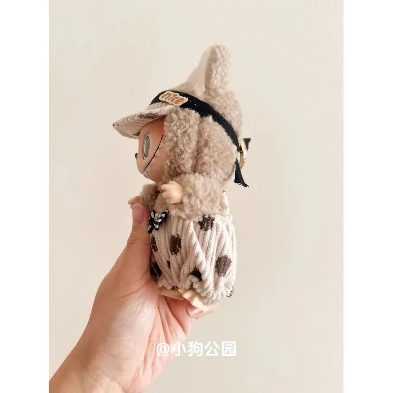 【 Kaki overall met stippen】 Labubu vinylpop met canvas hanger schattige babykleding, geen kinderen inbegrepen