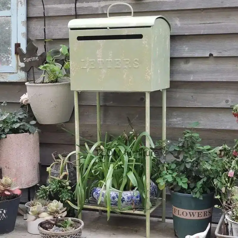 

Japanese Iron Mailboxes Retro Old Mailbox Garden Courtyard Postbox Decorative Flower Shelf Gardening Outdoor Ornaments Floor Box