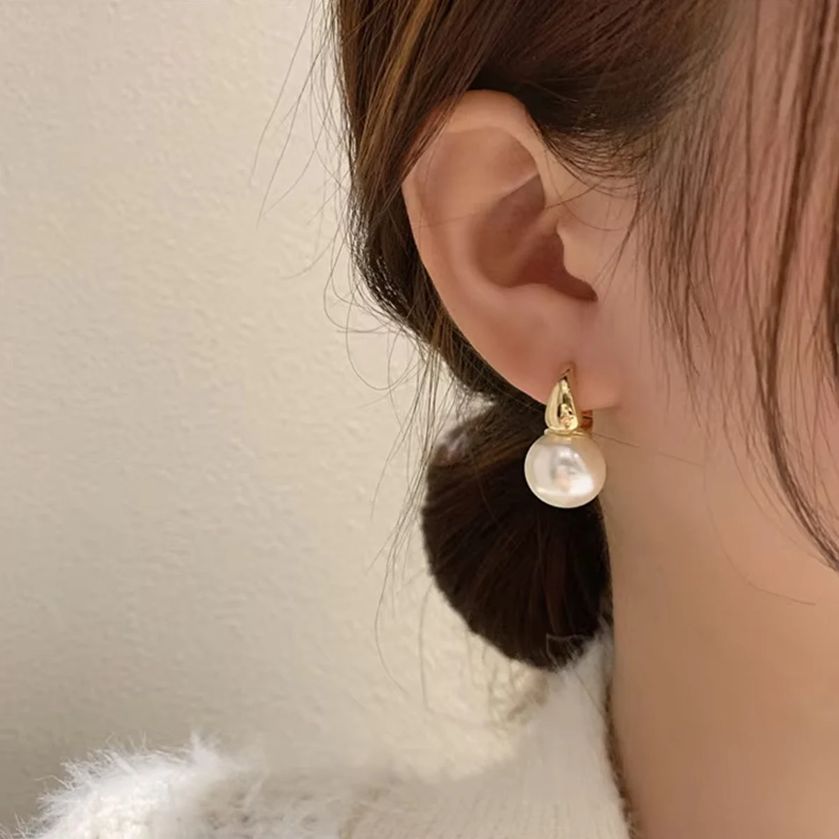 Gold Color Pearl Studs Hoop Earrings for Women Gold Color Eardrop Minimalist Hoops Wedding Fashion Jewelry Dropshipping