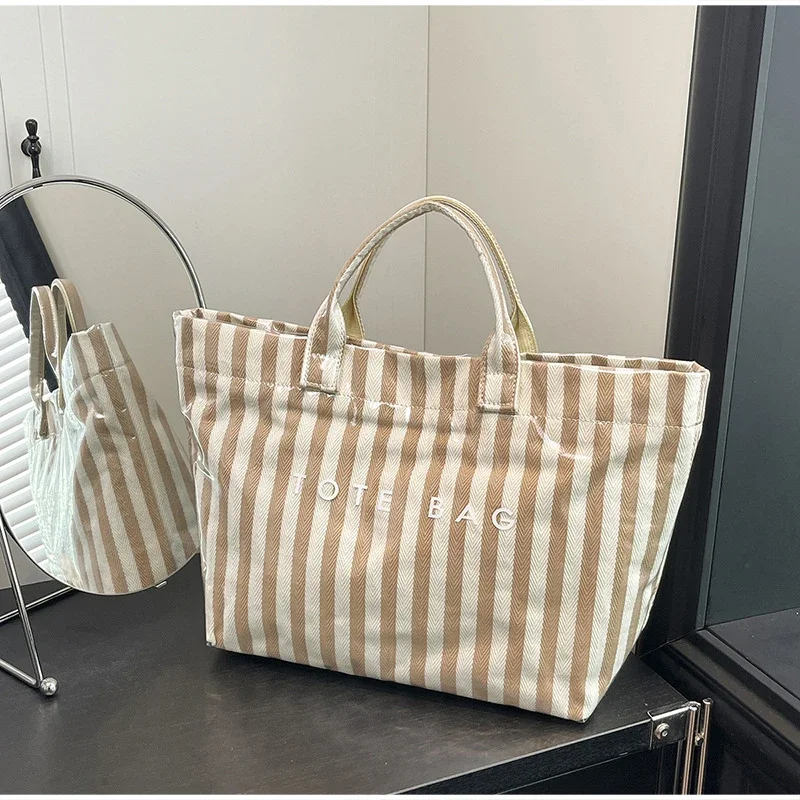 PVC-Tragetasche, wasserdichte modische Damen-Umhängetasche mit vertikalen Streifen, große Arbeitstasche mit Henkel, Shopper-Tasche – Detail 8