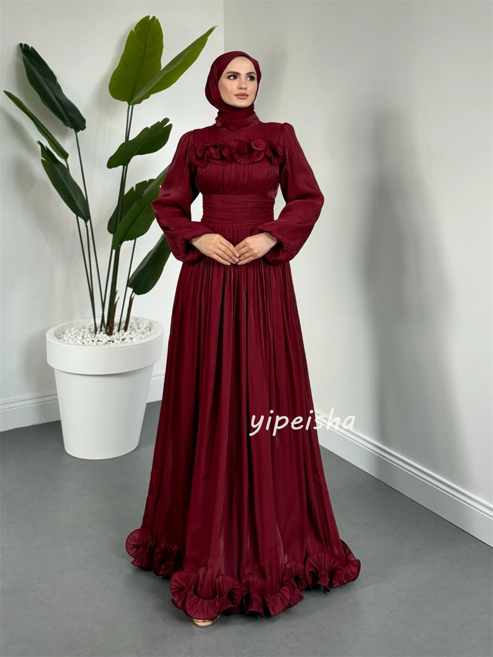 Maßgeschneiderte formelle Abendkleider, hoher Kragen, gerüschte Falte, A-Linie-Abschlussballkleid, moderner Stil, bodenlanges Partykleid aus Saudi-Arabien