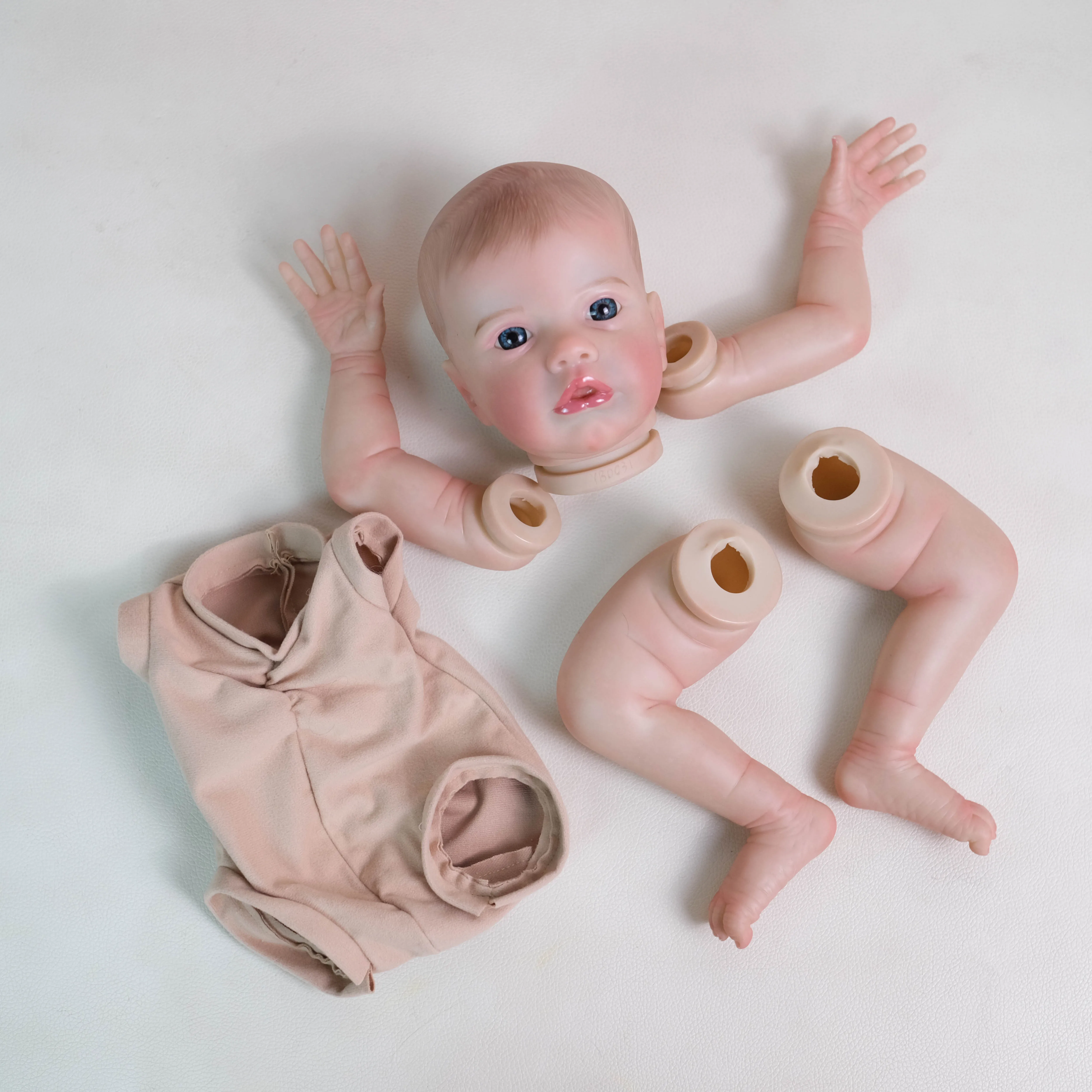 NPK Kit bambola rinata fai-da-te da 19 pollici Primrose Awake non verniciato con corpo in tessuto per hobby da collezione