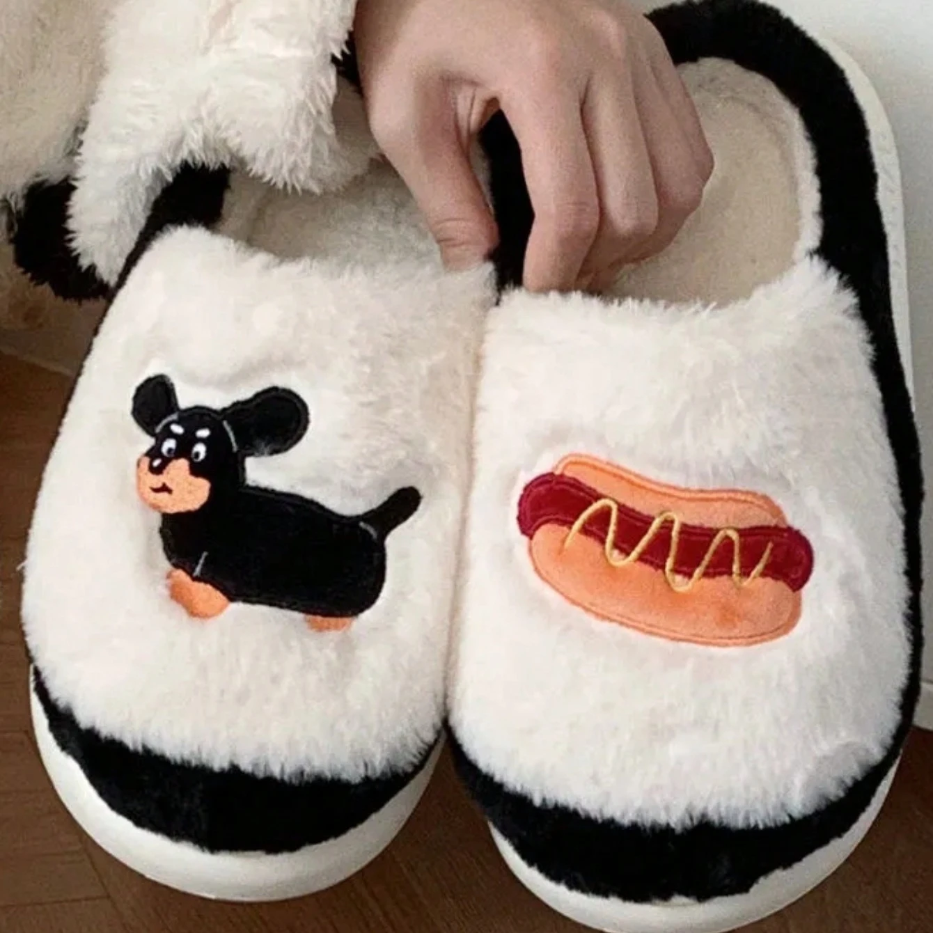 Cute HotDog Winter New Women Slipper Soft Heel Man Platform Fur Warm Indoor Comfortable Home Fluffy Home Slippers